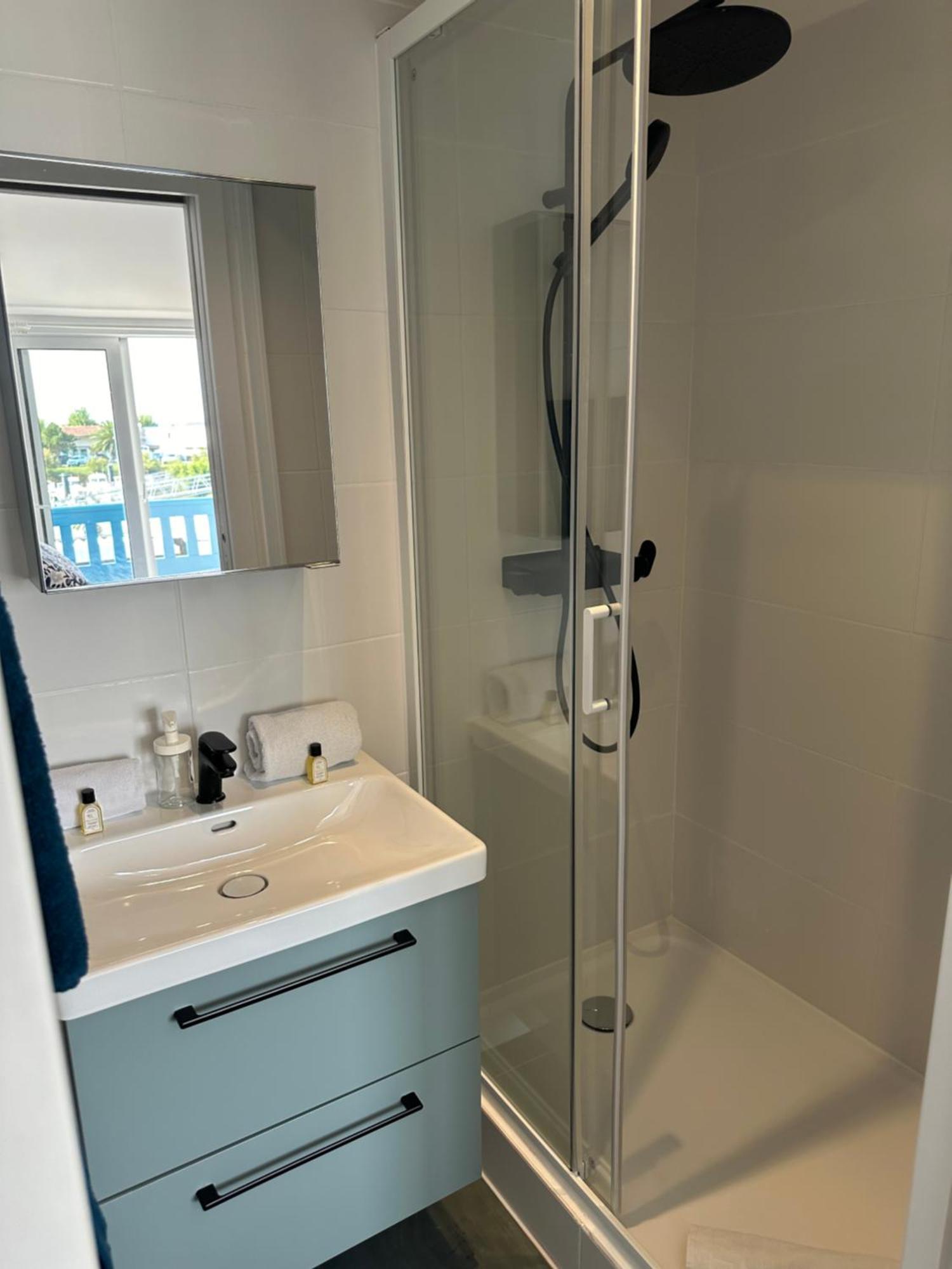 Apartamento Le Logis De L Estuaire Meschers-sur-Gironde Exterior foto